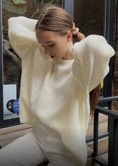 Effortlessly Chic - Women's Round Neck Loose Sweater