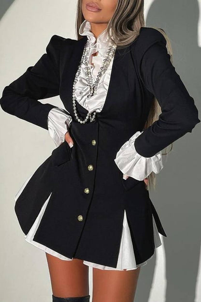 Vestido mini blazer plisado con botones y camisa con volantes en contraste de Altair