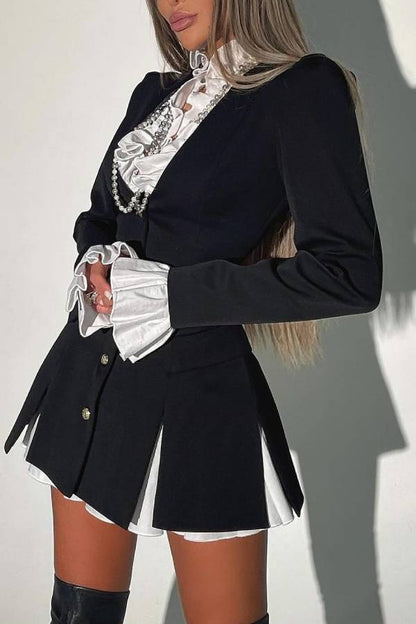 Vestido mini blazer plisado con botones y camisa con volantes en contraste de Altair