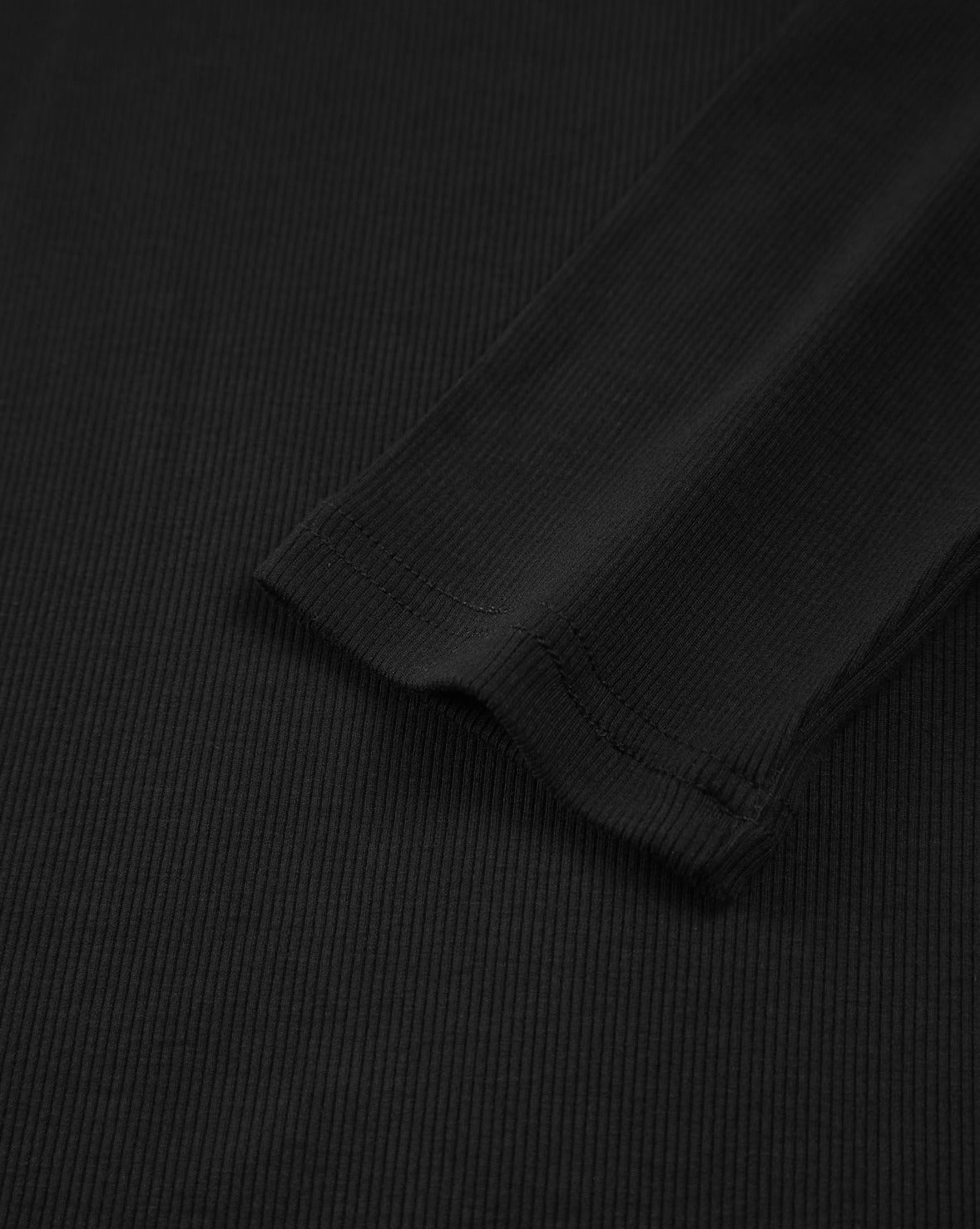 Sliver Lining Contrast Neckline Long Sleeve Top