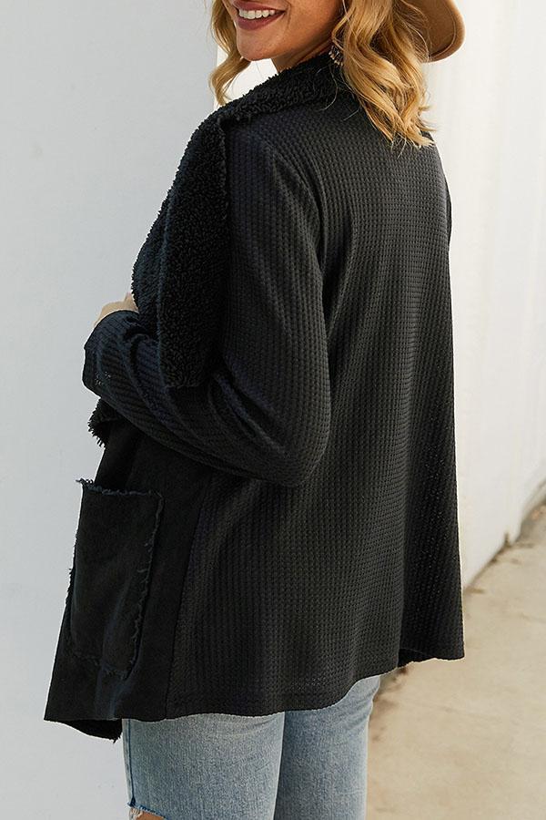 Abrigo irregular de felpa sólida