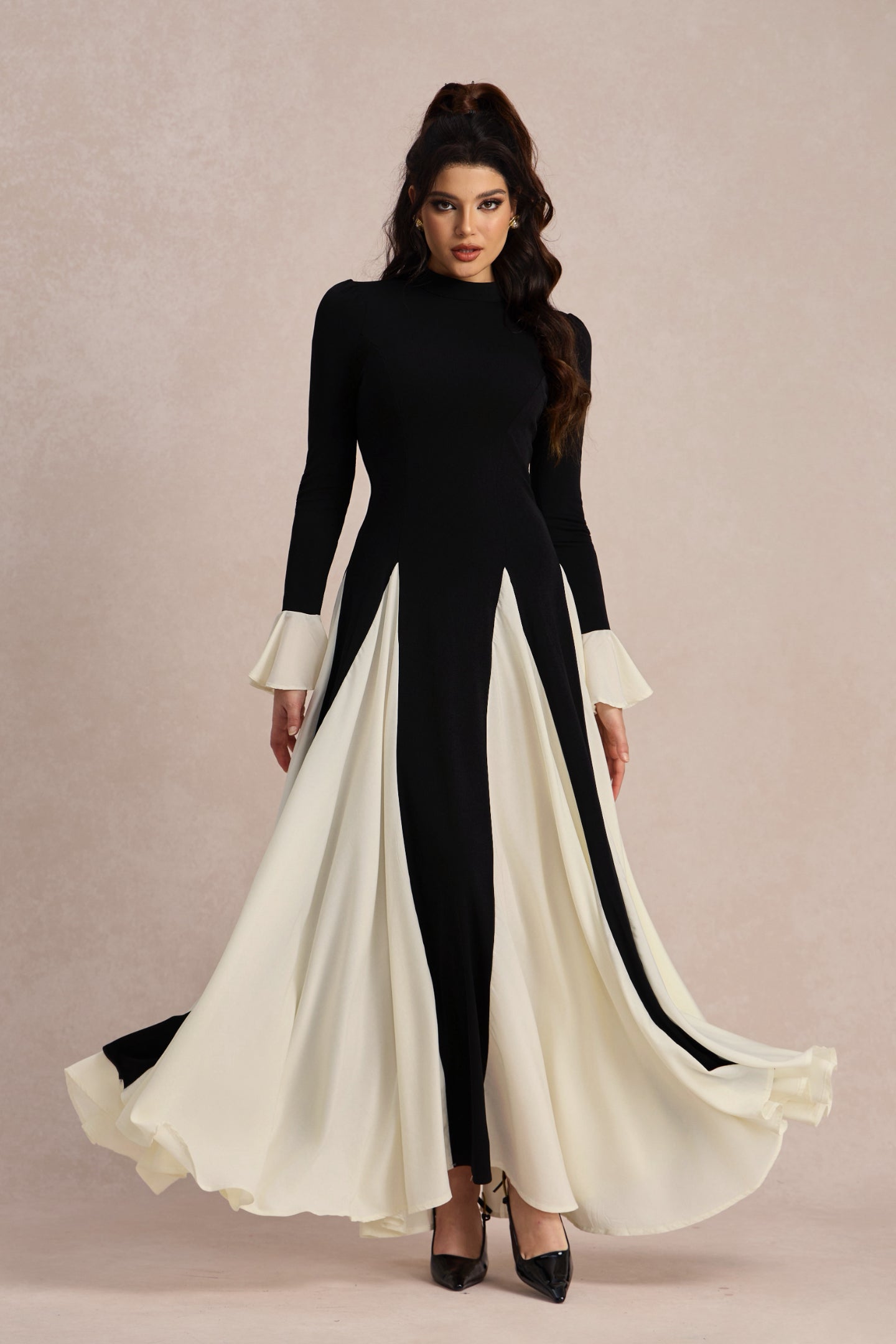 Vestido largo con volantes y bloques de color Aurora 