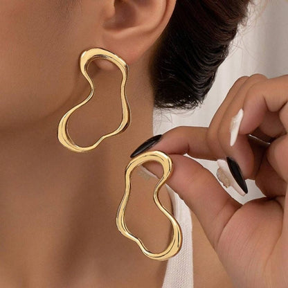 Mira – Abstract Wave Open Hoop Earrings