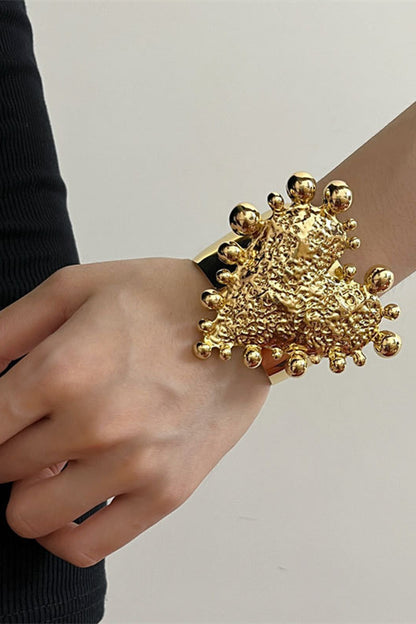 Retro Heart-shaped Bracelet