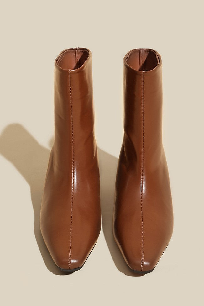 Ruth Chelsea Boots