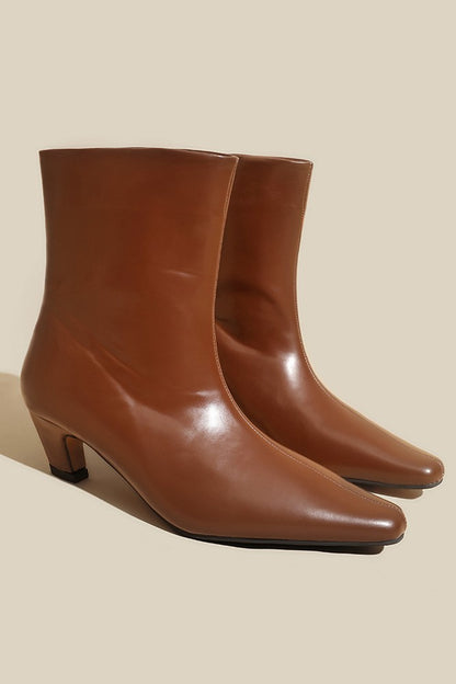Ruth Chelsea Boots