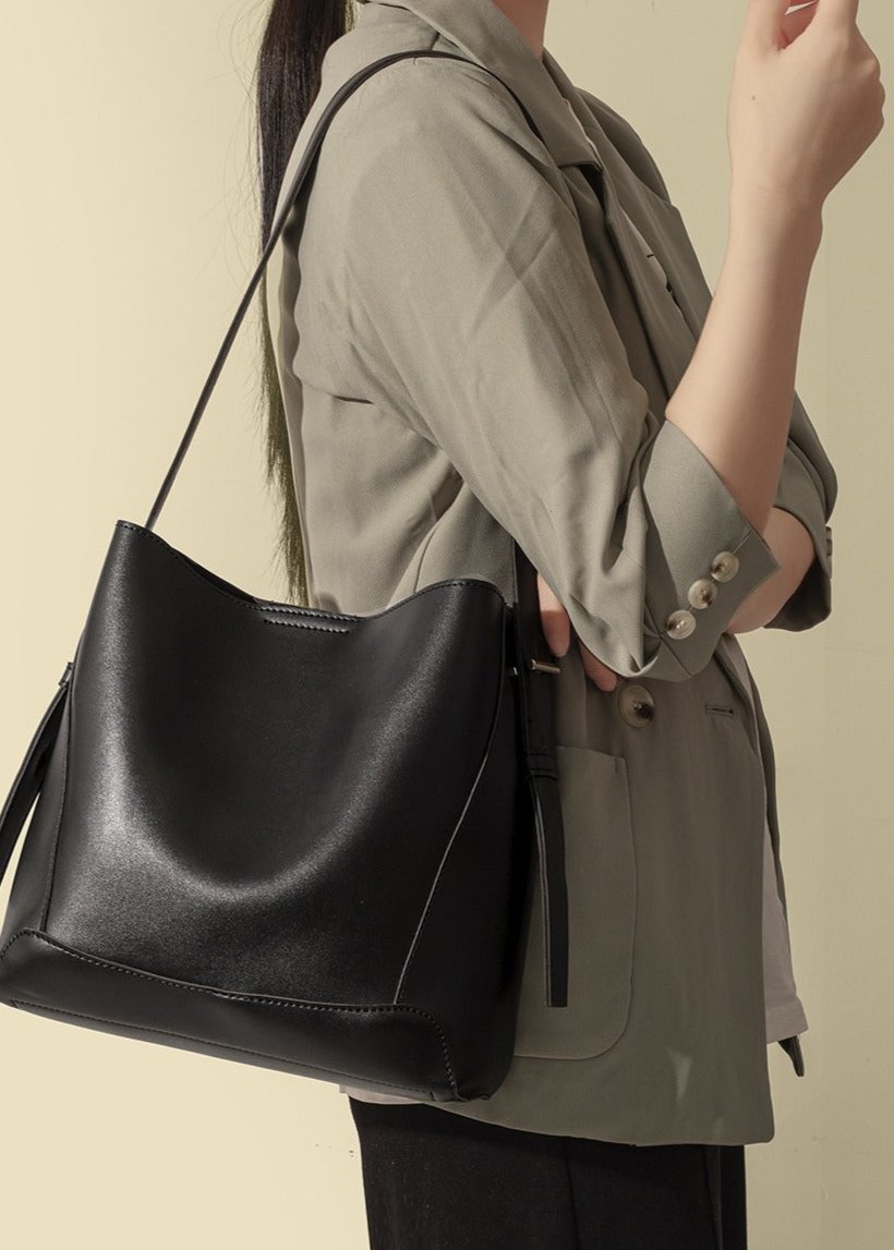 Versatile-Commuter Bucket Bag