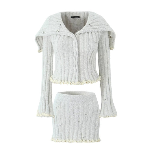 Conjunto de suéter de punto con cuello grande y cuerda hecha a mano en dos colores de otoño