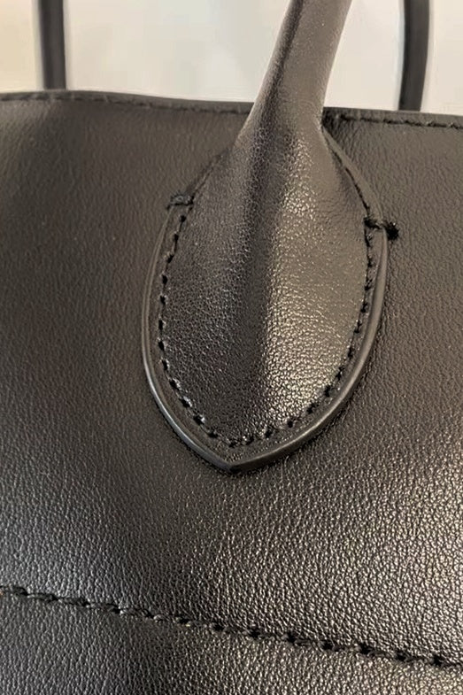 Bolso de mano con detalle de hebilla 