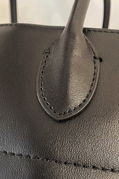 Bolso de mano con detalle de hebilla 