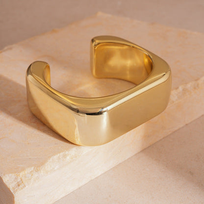 Sculpted Square Cuff Bracelet – Bold Minimalist Statement