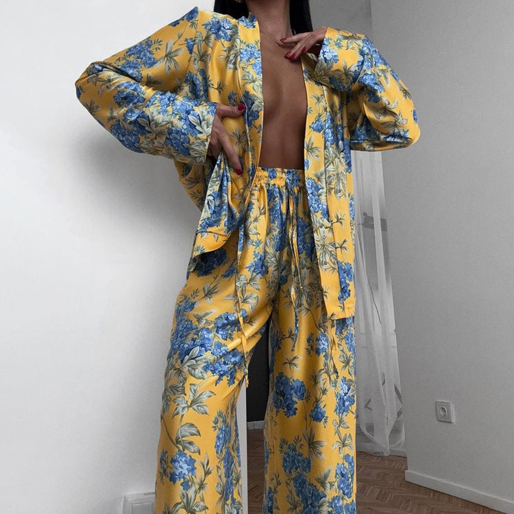 Conjunto de dos piezas de pantalones anchos de cintura alta con cordones y manga larga estampados de satén para otoño e invierno