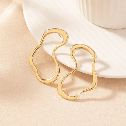 Mira – Abstract Wave Open Hoop Earrings
