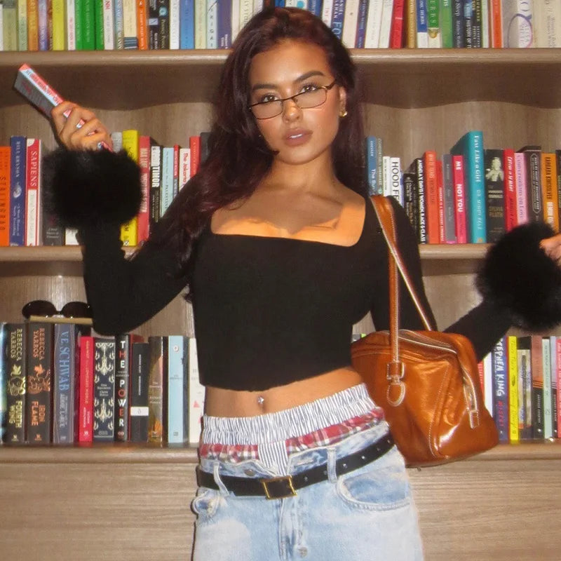 Top corto de manga larga con cuello cuadrado negro de piel Y2K para mujer, camiseta ajustada, moda de los años 2000, camiseta sexy de calle, estética