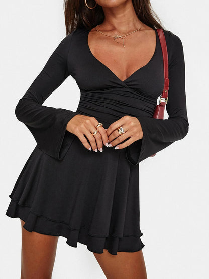 Vestido negro ajustado con escote en V y manga larga, sexy, básico, nuevo, fruncido en capas, corto