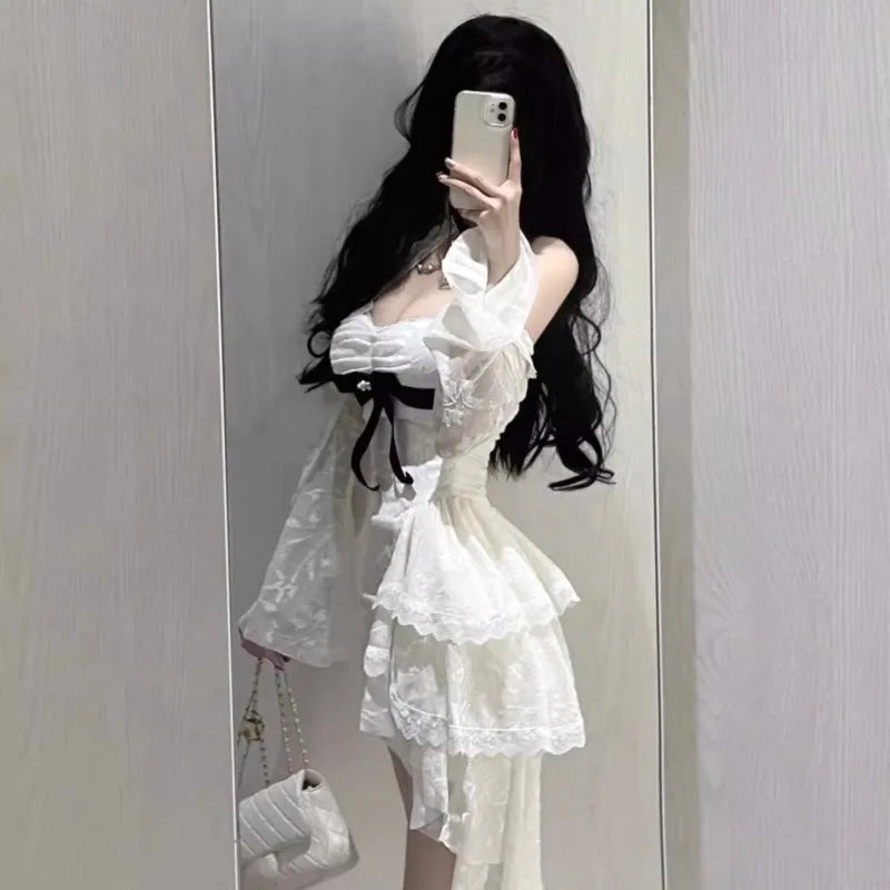 Minivestido ajustado de encaje Y2K para mujer, cuello alto, manga acampanada, corte A, para fiesta de cumpleaños, vestido de cola corta, moda coreana.