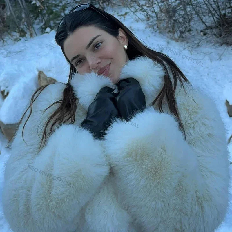 Brand Iconic Fashion Kendall Jenner Snow White Fox Fur Jacket Women Winter Fluffy Warm Faux Fur Coat Girls Streetwear