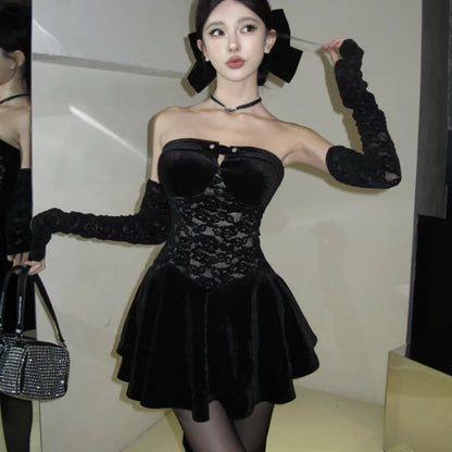 Minivestido gótico Y2K sin tirantes para mujer, vestido de fiesta de noche de retazos de encaje de terciopelo negro, corte en A, ajustado, sexy, para graduación, nuevo