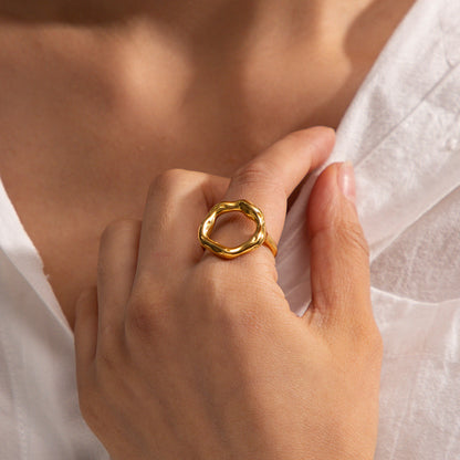 Sculpted Wave Gold Ring