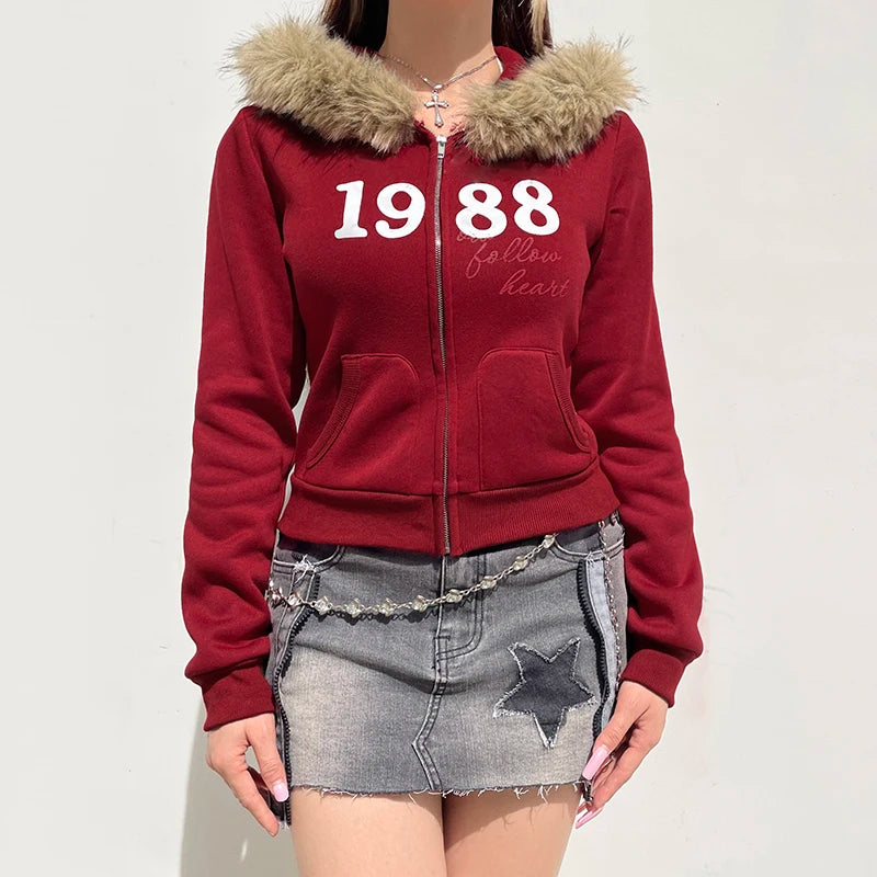 Sudadera con capucha y ribete de piel Y2K con estampado de letras rojas, abrigo con cremallera y bolsillo para mujer, ropa de calle de invierno de los 90, ropa de abrigo vintage
