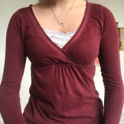 Camiseta grunge burdeos Y2K, estilo años 2000, estilo vintage de cuello en V y manga larga, estilo retro chic, para mujer, ropa de lechera, ropa técnica de otoño