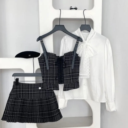 Conjunto de 3 piezas estilo retro coreano de otoño para mujer, camisa blanca, chaleco de tirantes y falda plisada, diseño de estilo universitario, moda Y2K.