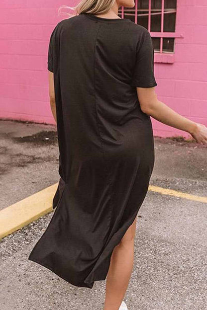 Vestido holgado con escote redondo y labios