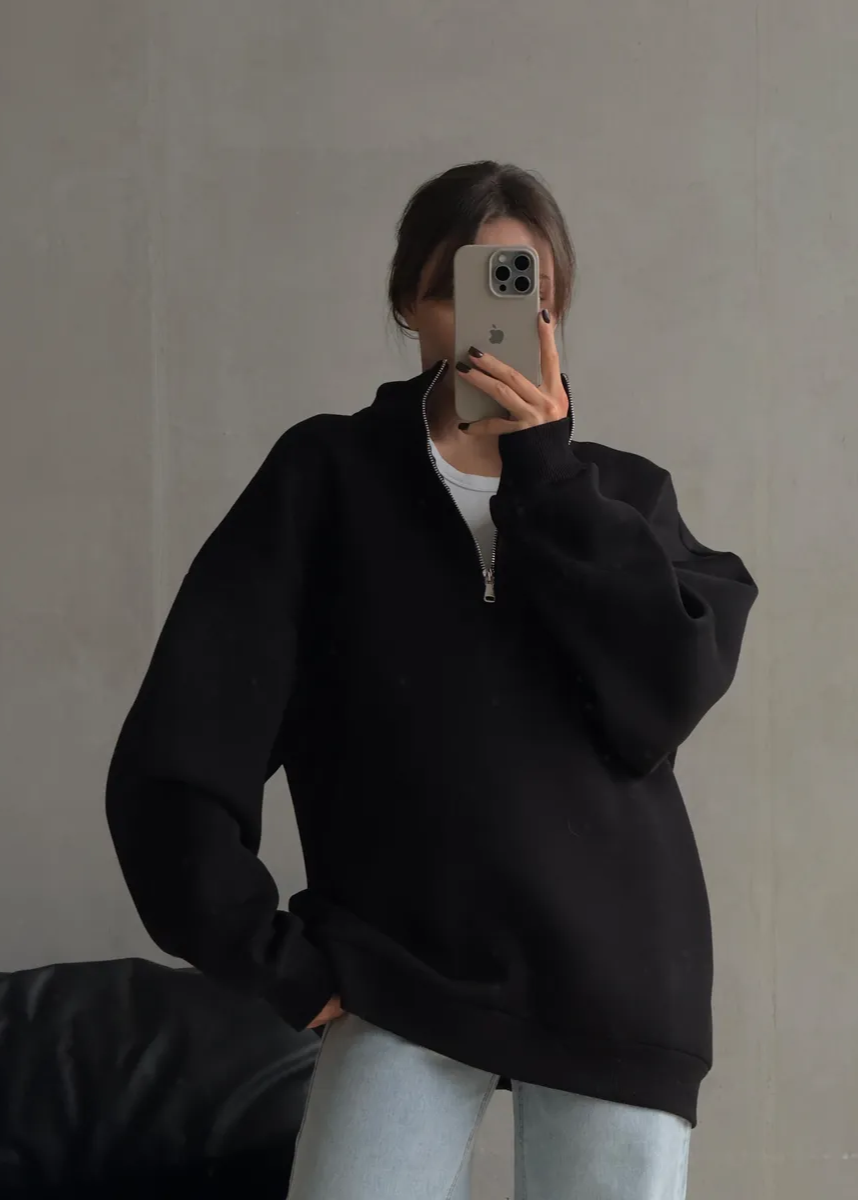 Crimson Chill - Oversized Half-Zip Sweatshirt with High Collar