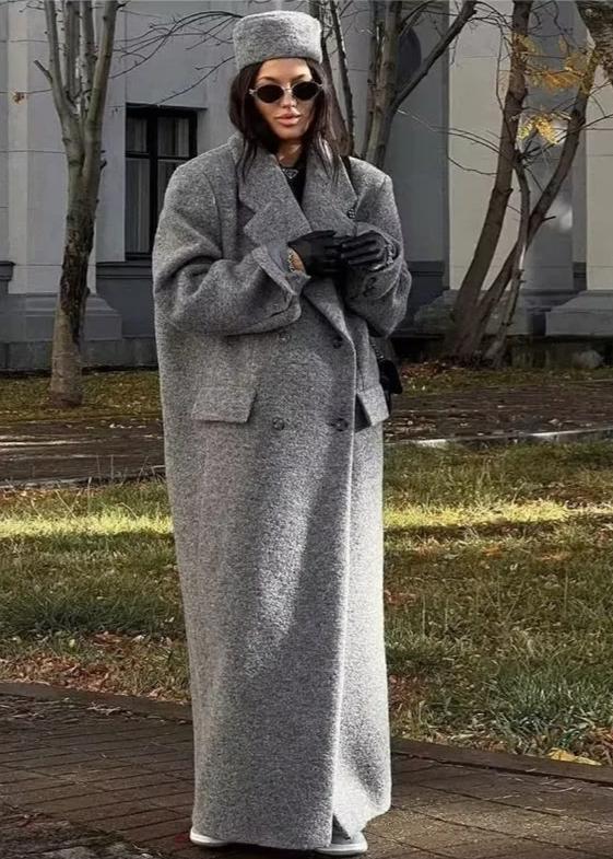 Timeless Buttoned Long Wool Coat