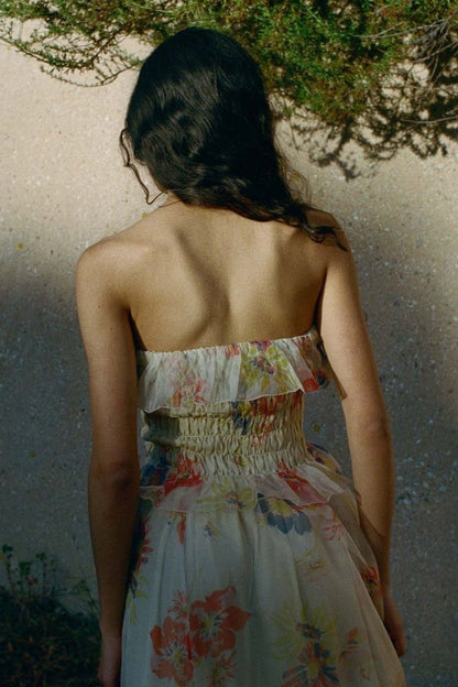 Vestido largo con volantes fruncidos y estampado de Alberta 