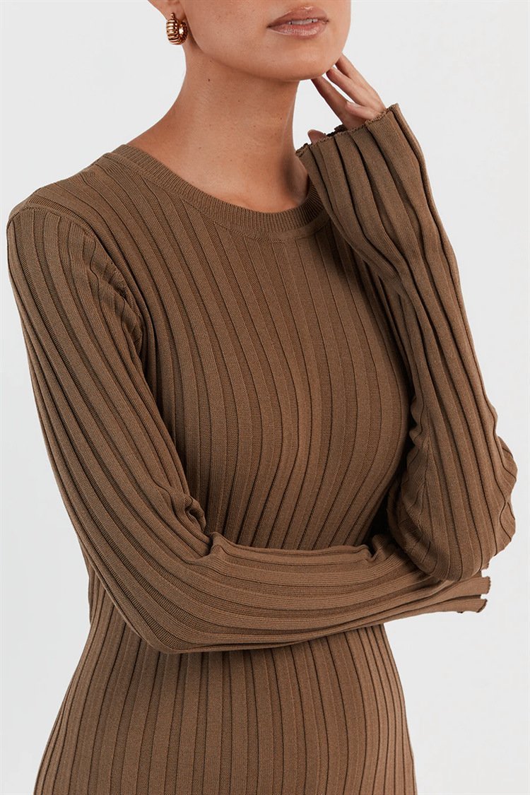 Vestido largo de punto con ribete acampanado Antonia