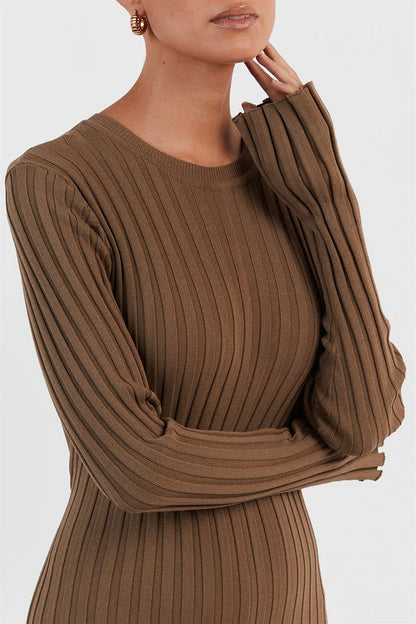 Vestido largo de punto con ribete acampanado Antonia