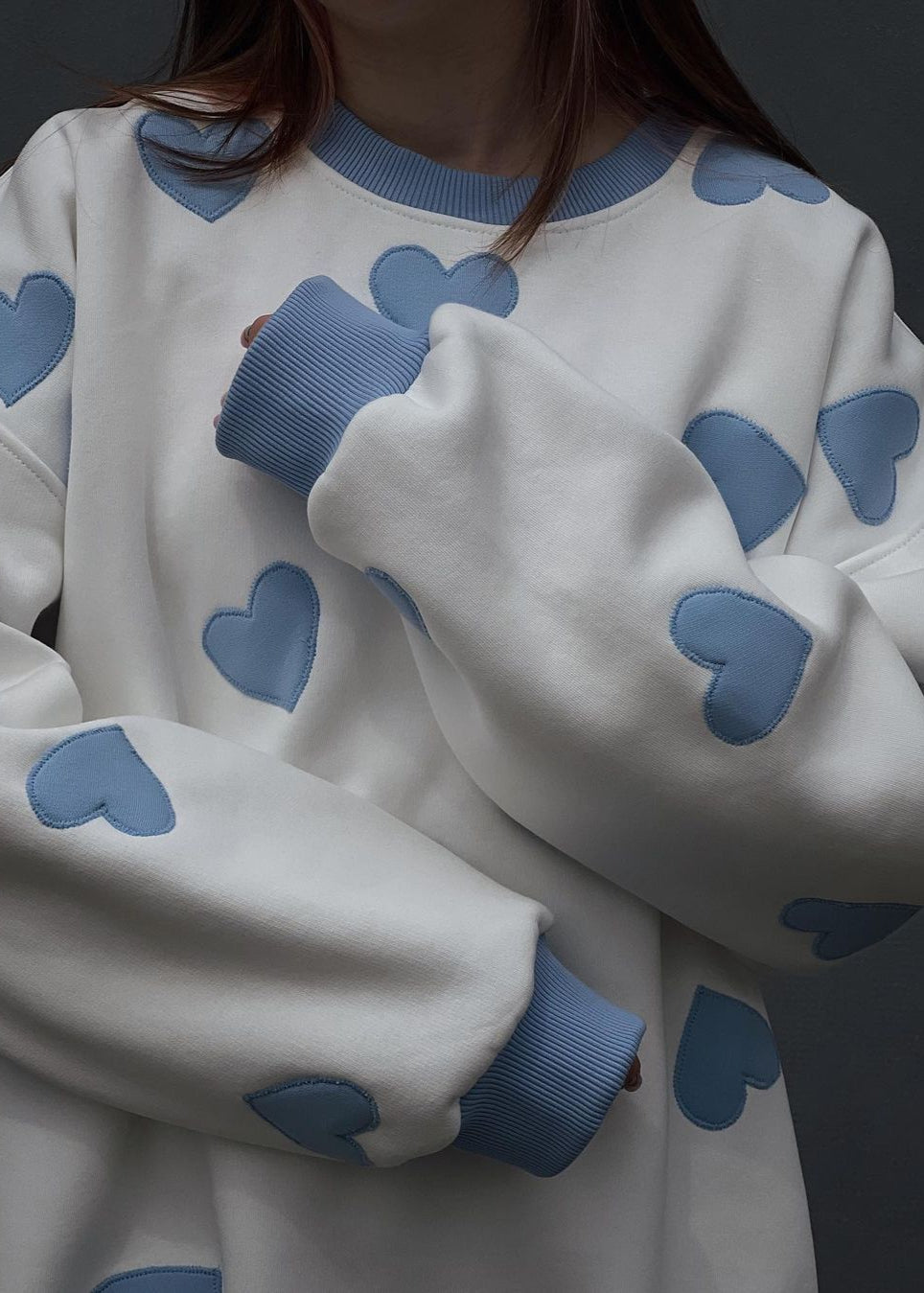 Amour – White Sweatshirt with Blue Heart Appliqués