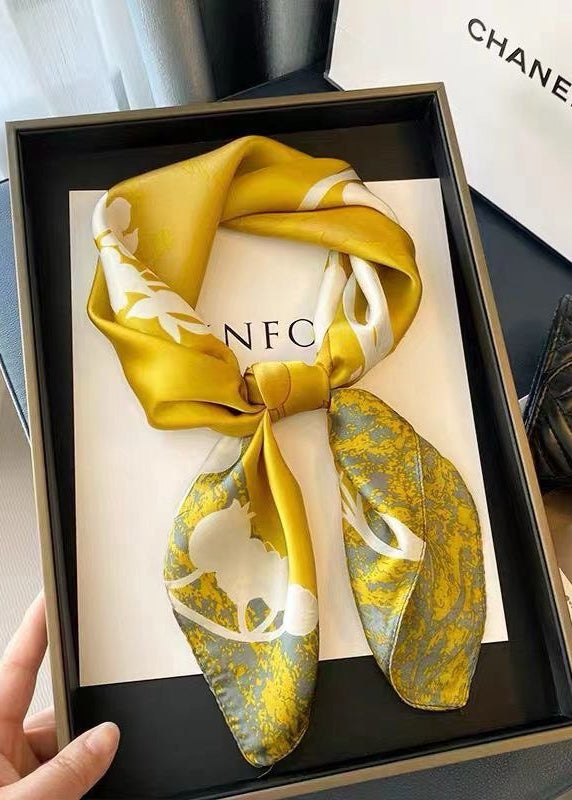 Solene Square Scarf – Floral Satin Accent 70×70cm