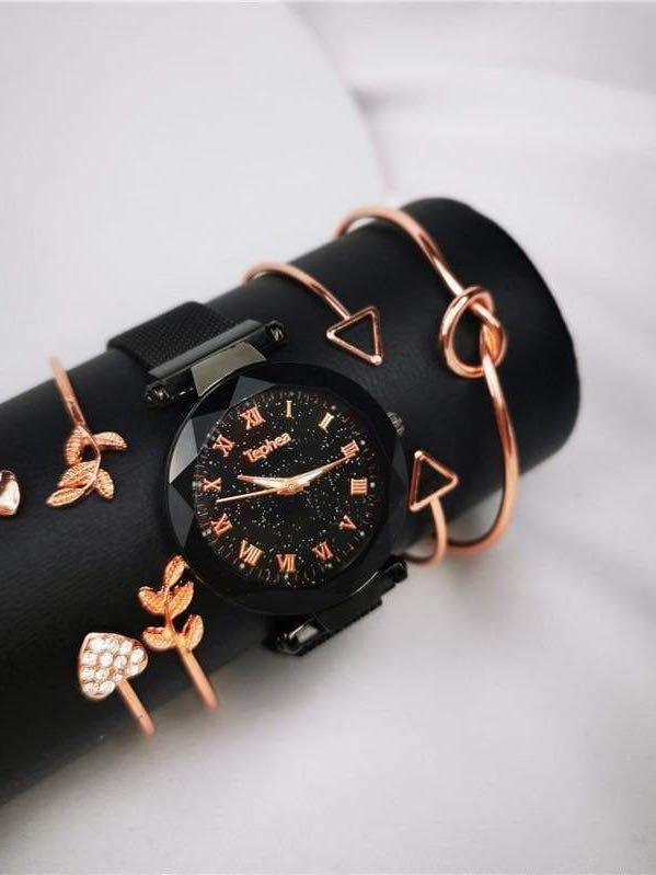 Quartz Watch With Bracelets 5pcs Set for Women