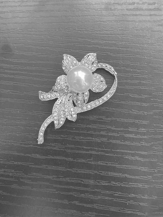 Brooches Retro Botanical Luxury Sweet Brooch Jewelry Silver For Office Daily Prom Date Beach for Women